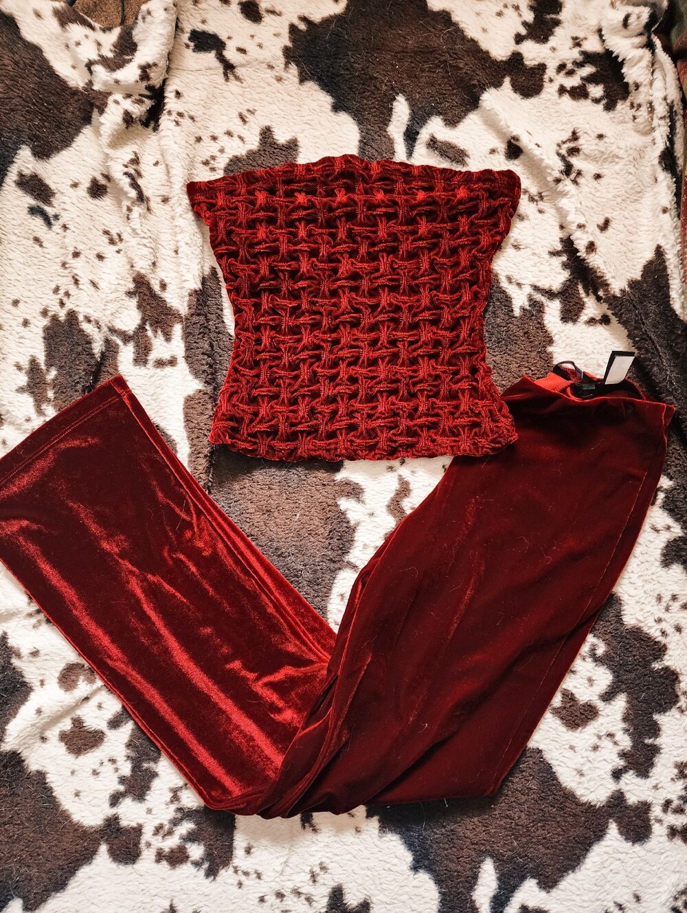 WOMEN'S Y2K HOLIDAY 2 PIECE SET - RED VELVET
